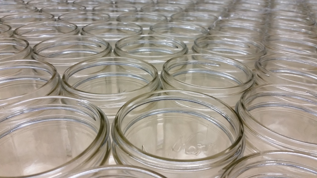 How to Use Clear Storage Containers for Better Visibility